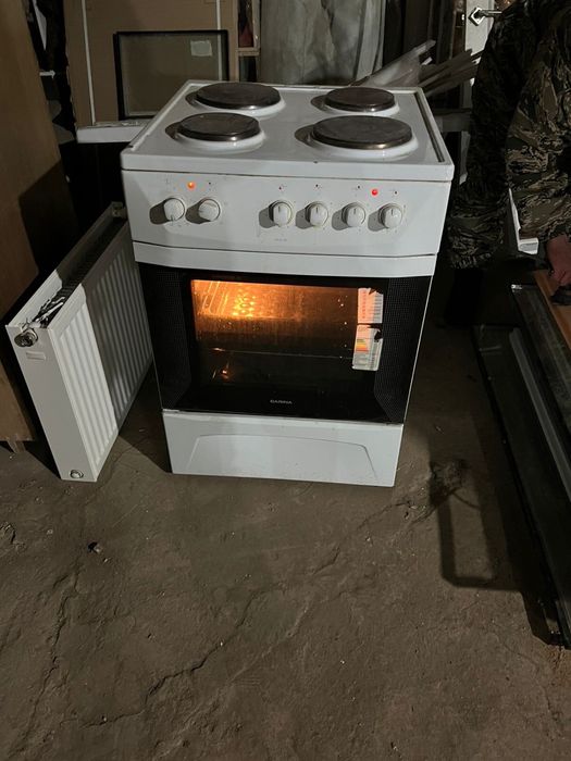 Продам Электроплиту