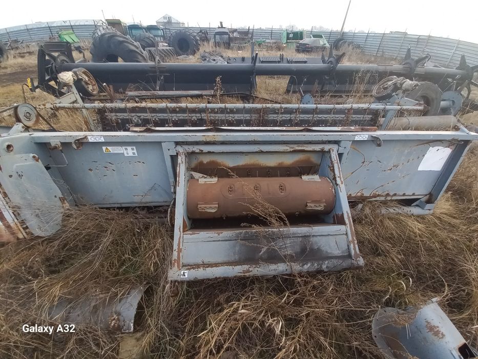 Подборщик на комбайн Вектор