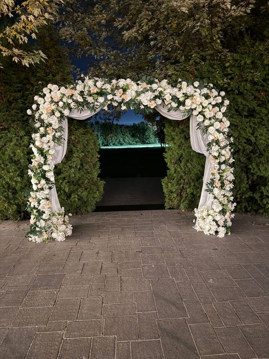 Продам свадебную арку и мольбер