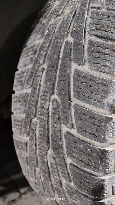 Продам зимние колеса R18 235/60