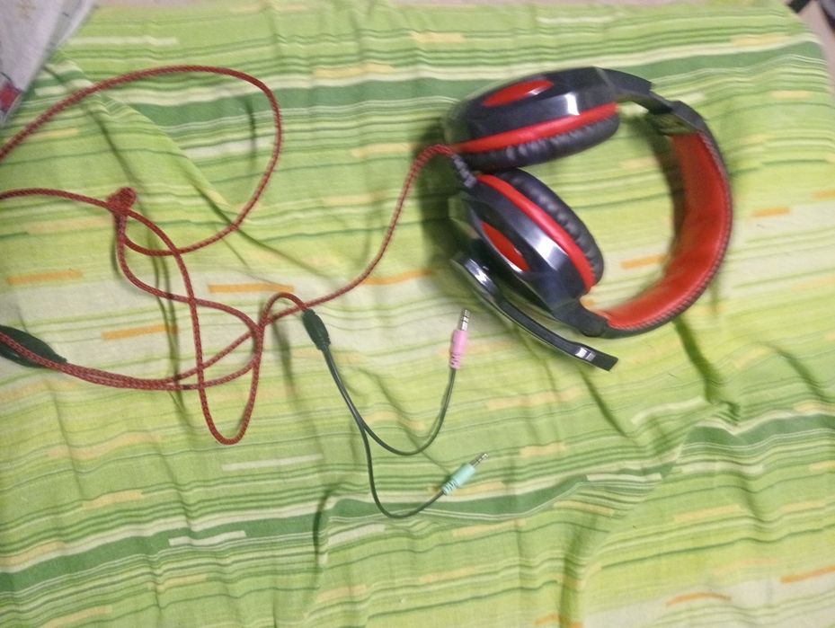 Căști platinum roșu cu negru cu microfon