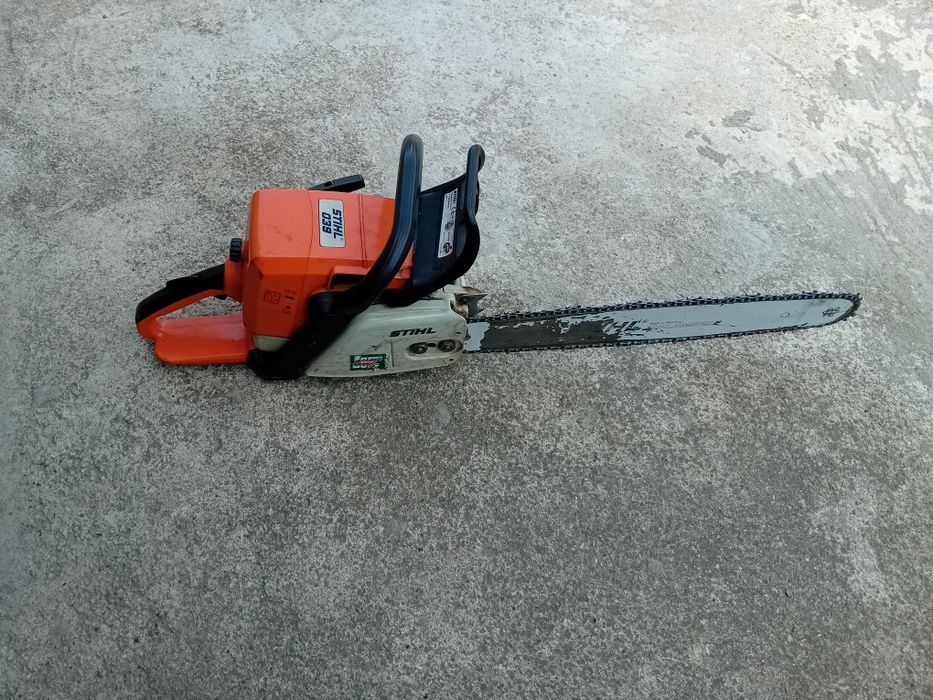 Vând drujbă știl.038 este ca și nouă.A fost folosită  pentru debitat.