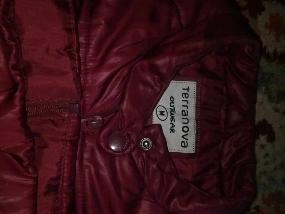 Vând geci mărimi diferite