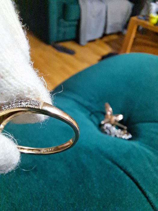 Inel aur 14 k cu peridot și diamante