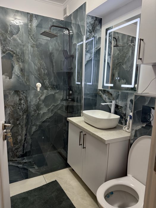 Vând apartament 3 camere Podgoria