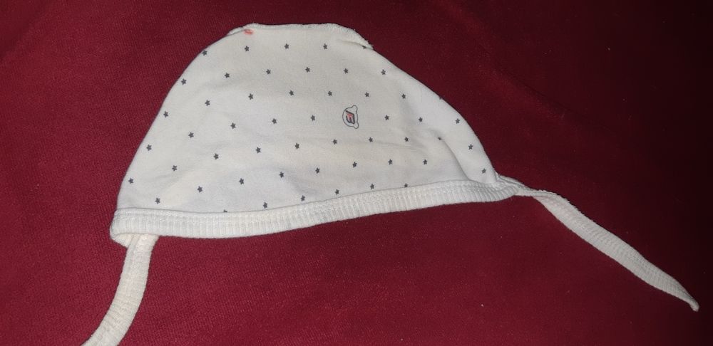 носки и шапка для новорождёных