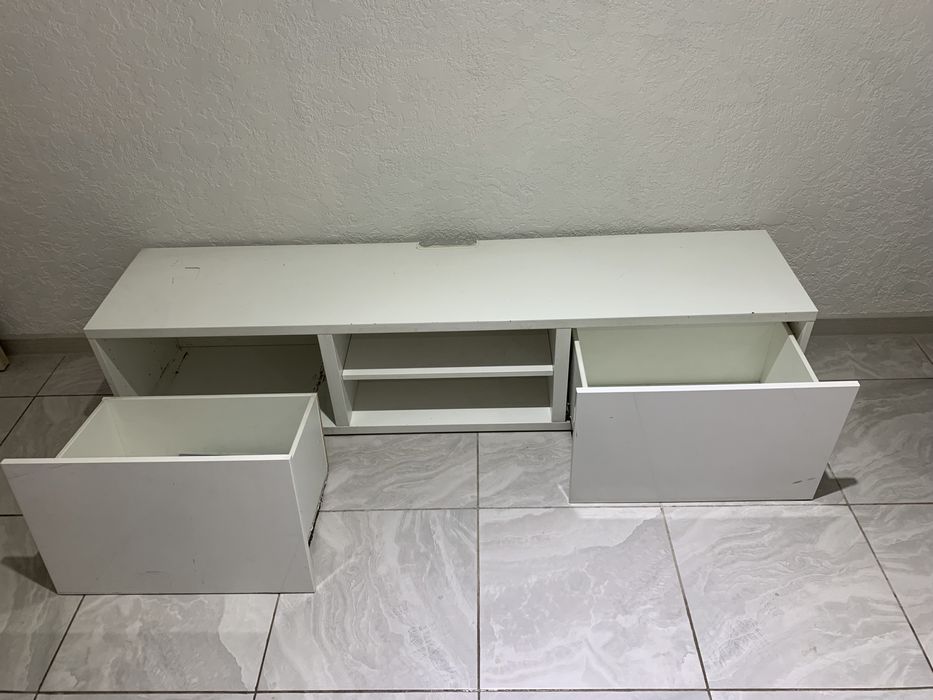 Тумбочка под телевизор