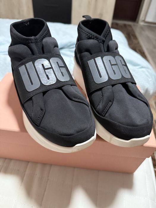 Pantofi dama ugg