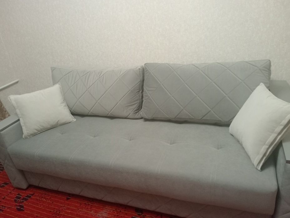 Продам диван  в гостиную