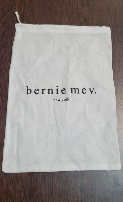 Sneakersi superbi BERNIE MEV NEW YORK!