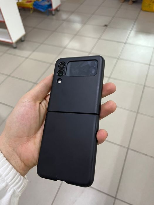 Galaxy z Flip 3 256gb 120000тг