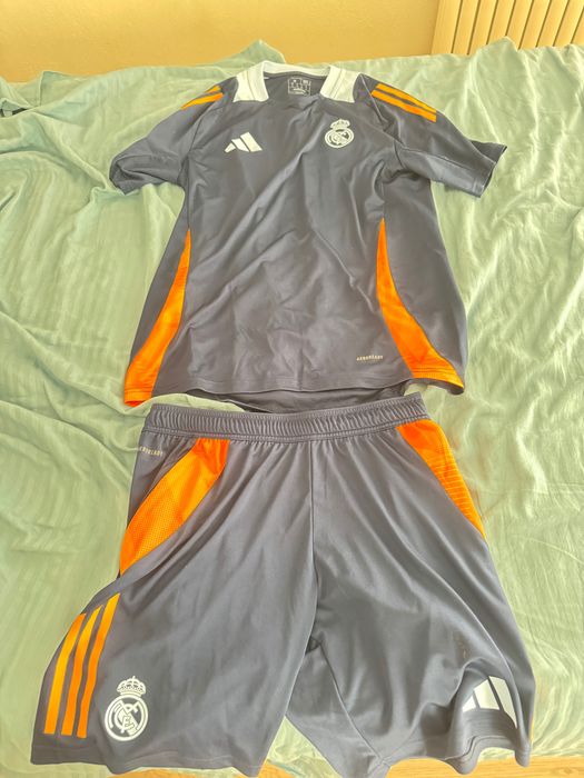 Футболен Екип Реал Мадрид