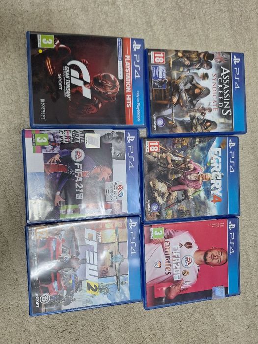 Consola PlayStation 4 Pro cu jocuri incluse