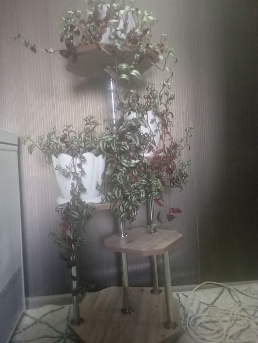Поставка для цветов