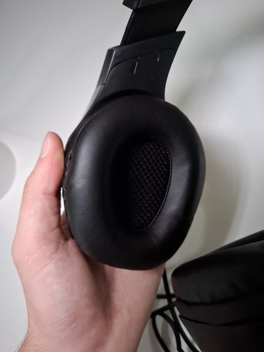 Casti gaming profesionale Runmus® K1-B RGB, cu microfon