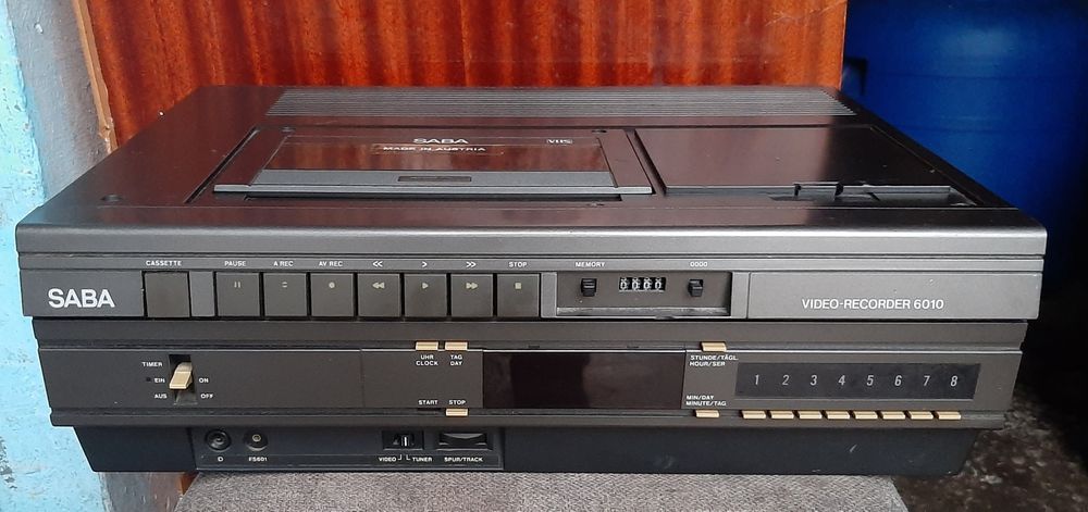 Vând videorecorder de colecție saba în stare bună