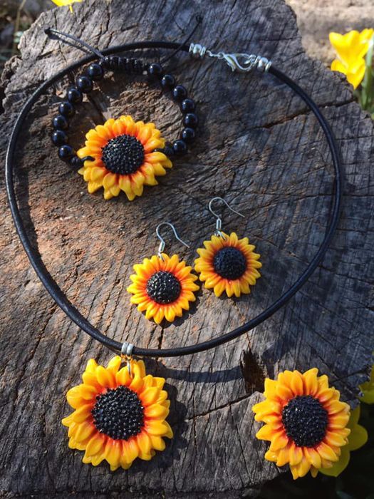 Слънчогледи от полимерна глина