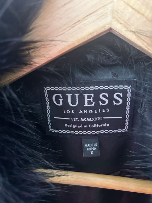 Черен елек от изкуствена кожа Guess