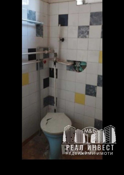 Продавам къща близнак в гр. Димитровград