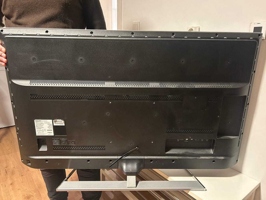 50" LED телевизор Philips