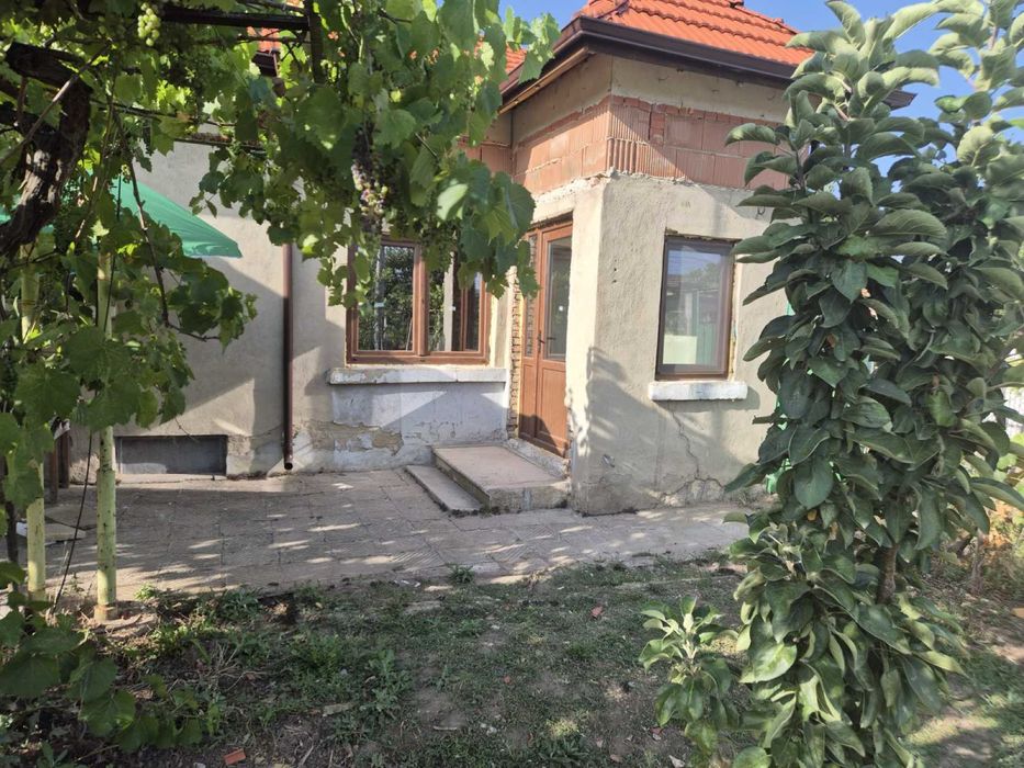 Продавам къща във Вълчи дол