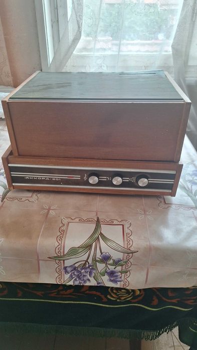 Грамофон „АККОРД-210„