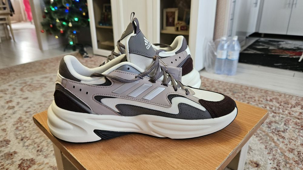 Кроссовки Adidas