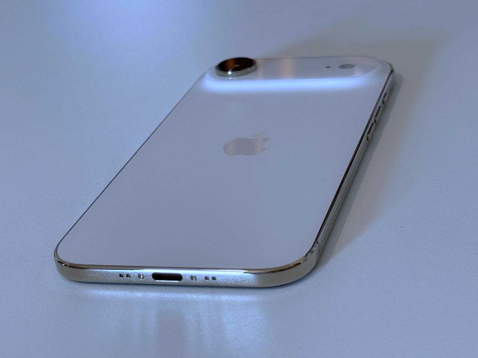 Бартер! Гаранция! Като НОВ! iPhone ( 17 ) Air Light Gold (Златен)