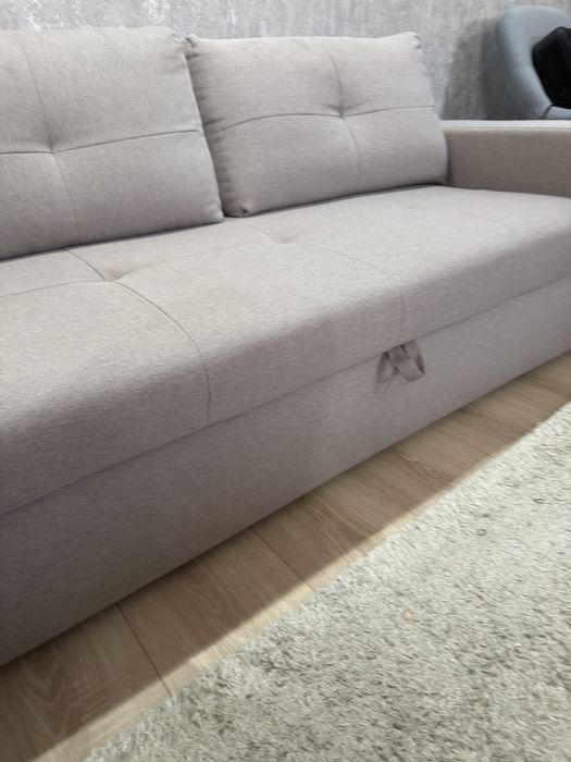Canapea extensibila iluminat led