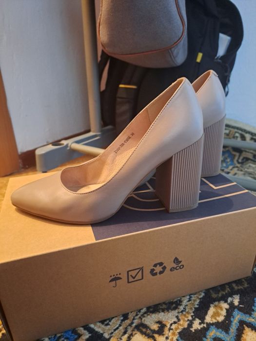 Туфли бежевые, размер 36