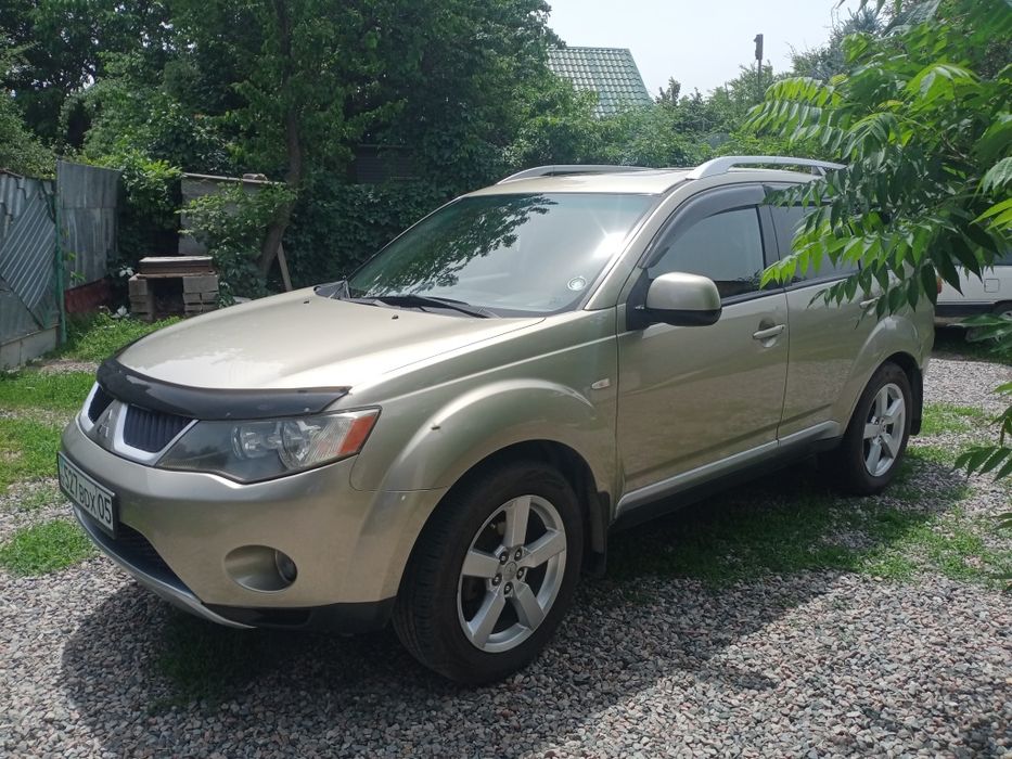 Митсубиси Аутлендер