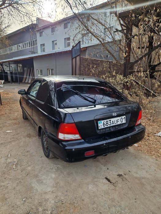 Hyundai accent  2001г