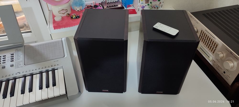 Microlab solo 1c