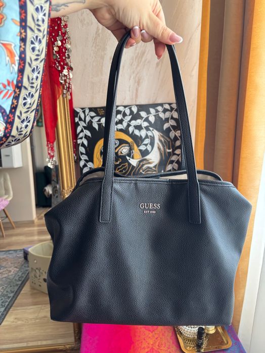 Оригинална дамска чанта Guess