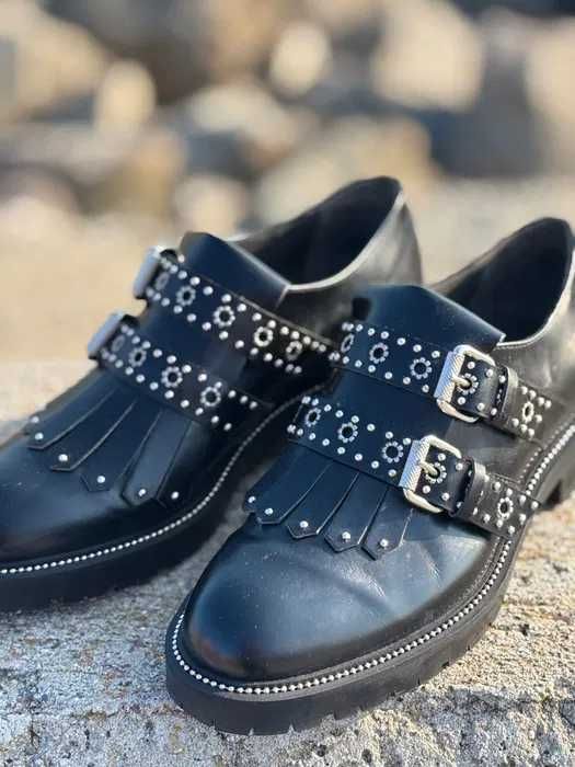 Кожени обувки JANET & JANET