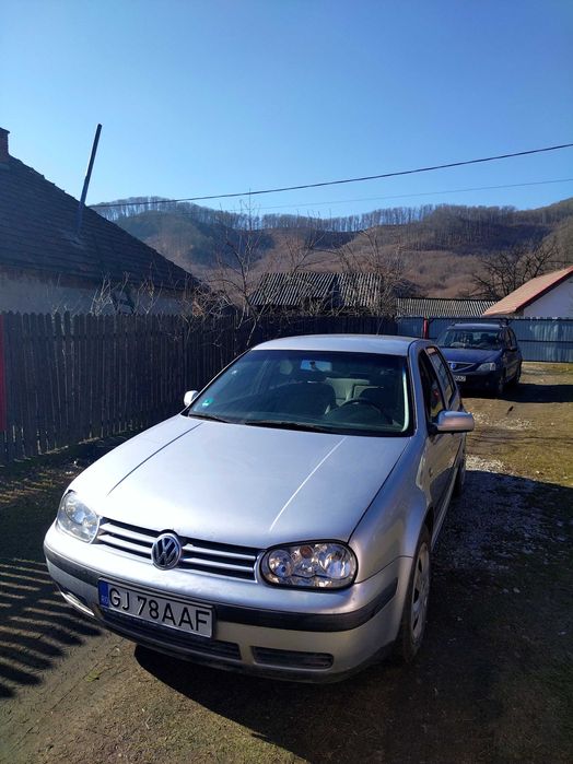 Vând golf 4 1.6 benzina