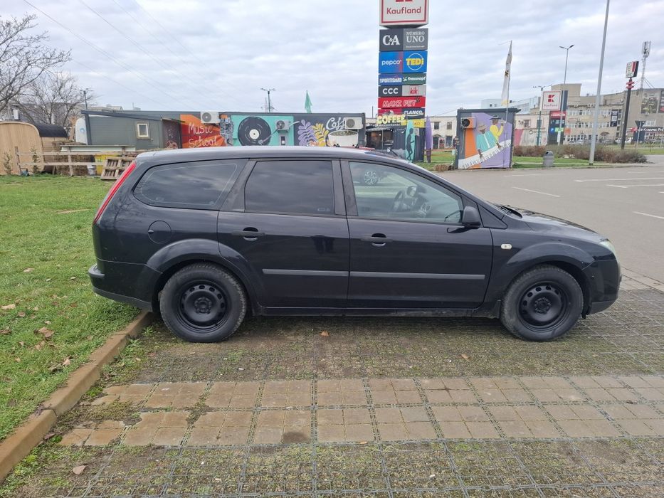 Ford Focus 2 Break 1.6 TDCi (90 CP) - Proprietar - Cârlig - 1200 Euro