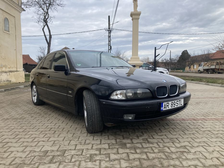 De vanzare  bmw e39 520i