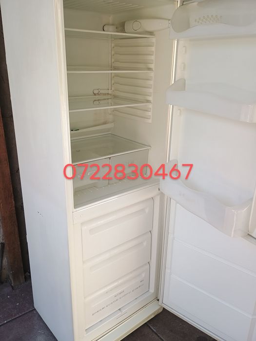 Frigider tip combină frigorifică Zanussi RW330/277