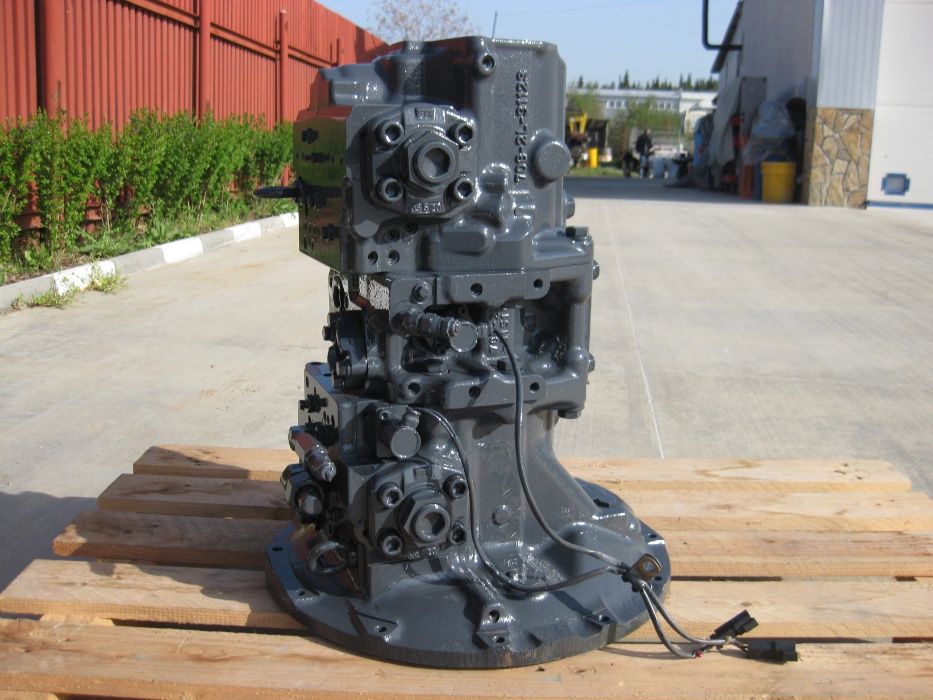 Хидравлична помпа за верижен багер Комацу РС 290 7К