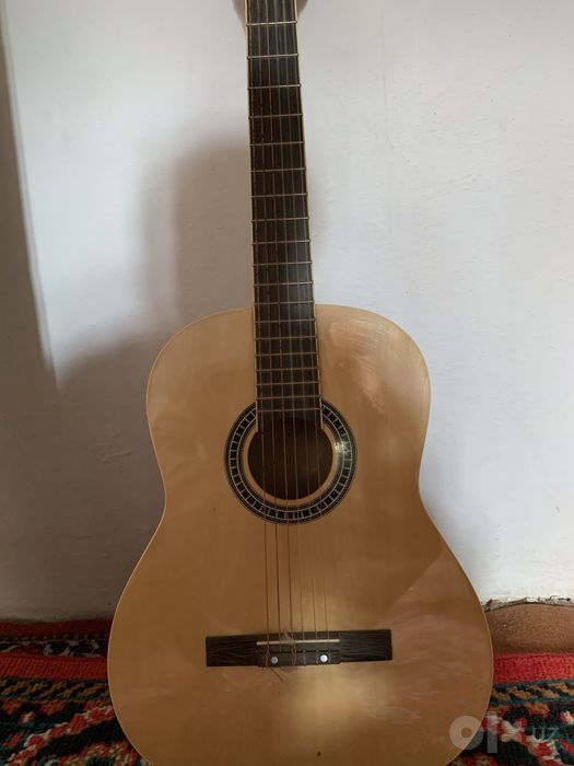 Gitara chalish uchun