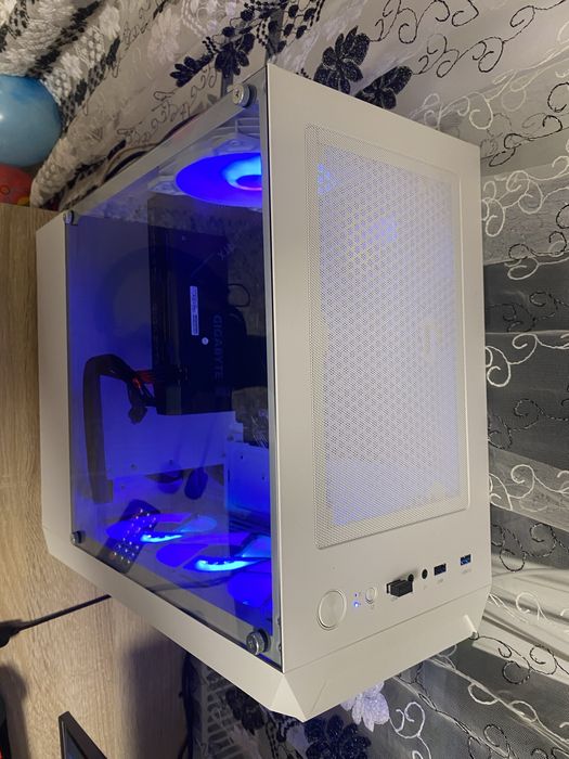 Vand/Schimb Pc Gaming Rtx 3060Ti / Ryzen 5 5600G / 16Gb Ram ssd 512