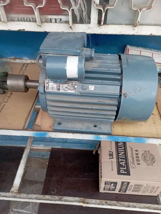 Електро двигател мотор Български 1,5кв ,1,1кв и 0,75кв.