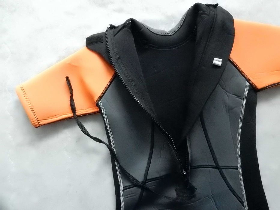 Costum scafandru neopren ProAqua Watersports Equipment; 10 ani.