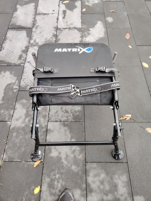 Scaun pescuit Matrix + accesorii