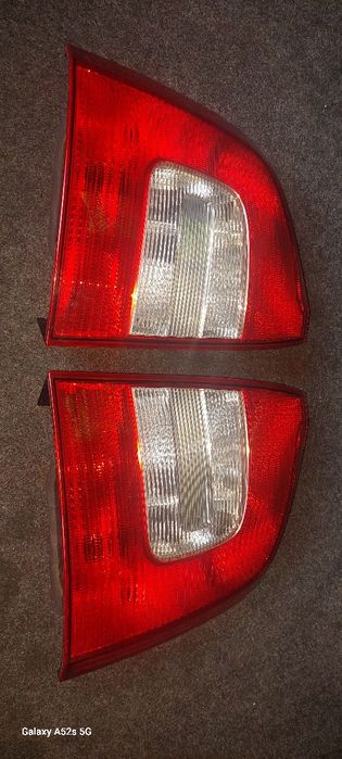 Vând stopuri pt Skoda Octavia 2, an 2009-2013 break