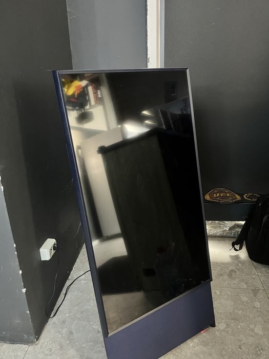 Продам телевизор Samsung The Sero