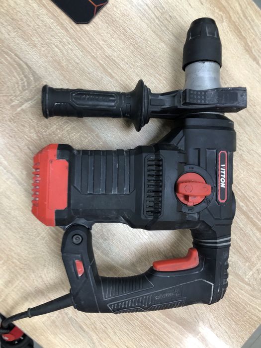 Перфоратор Vitton VT3201 (А4)