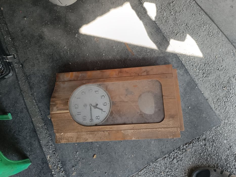 Продам часы на запчасти