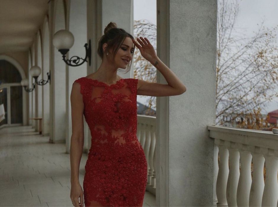 Rochie noua cocktail rosie superba Lucrata manual